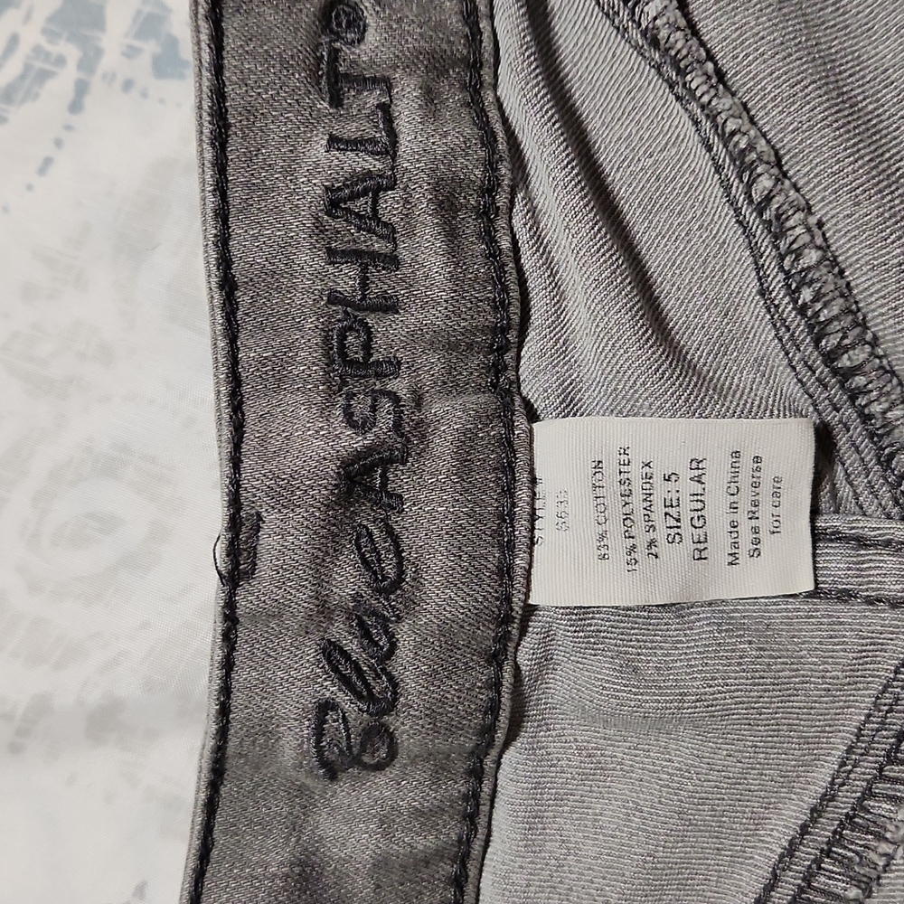 Jeans - Picture 4 of 4